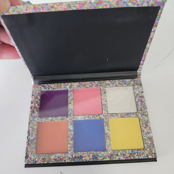 Makeup Revolution Boujee AF! Eyeshadow Palette One Size Multi-color - Picture 2 of 3